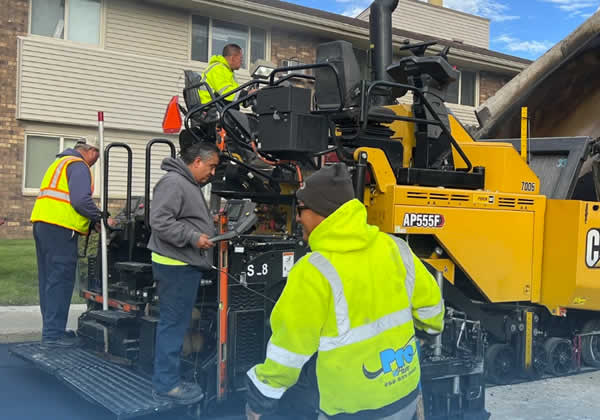 Asphalt Replacement & Resurfacing