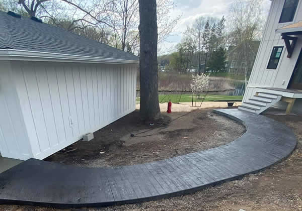 Functional & Clean Property Edging
